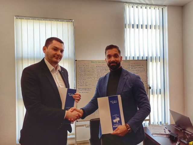 Potpisivanje 3 640x481